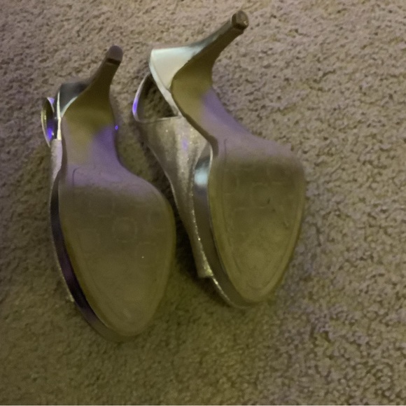 8.5 rampage gold glitter heels - Picture 5 of 5